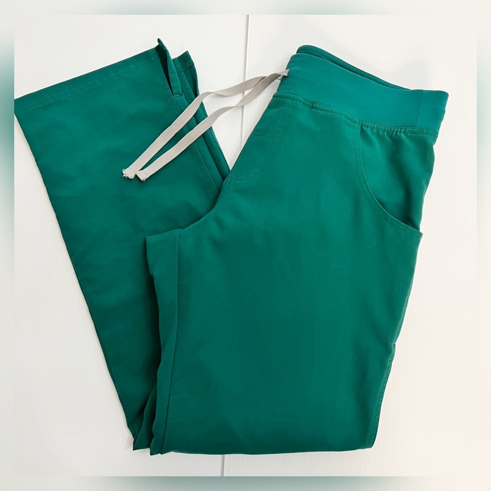 Figs - Kade Cargo Scrub Pants - Medium - Hunter Green